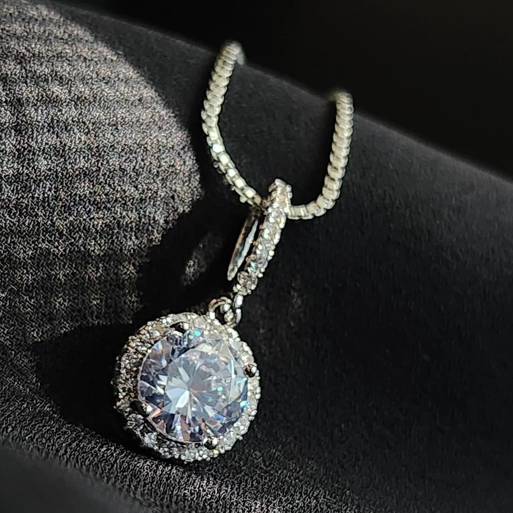 Shiny Round Diamond Pendant2 Necklace - Picture 1 of 3